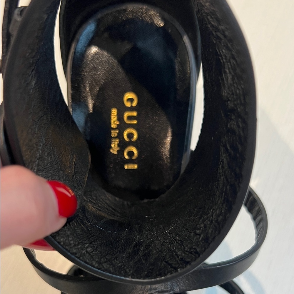 Gucci - like new t-strap heels - Picture 5 of 11